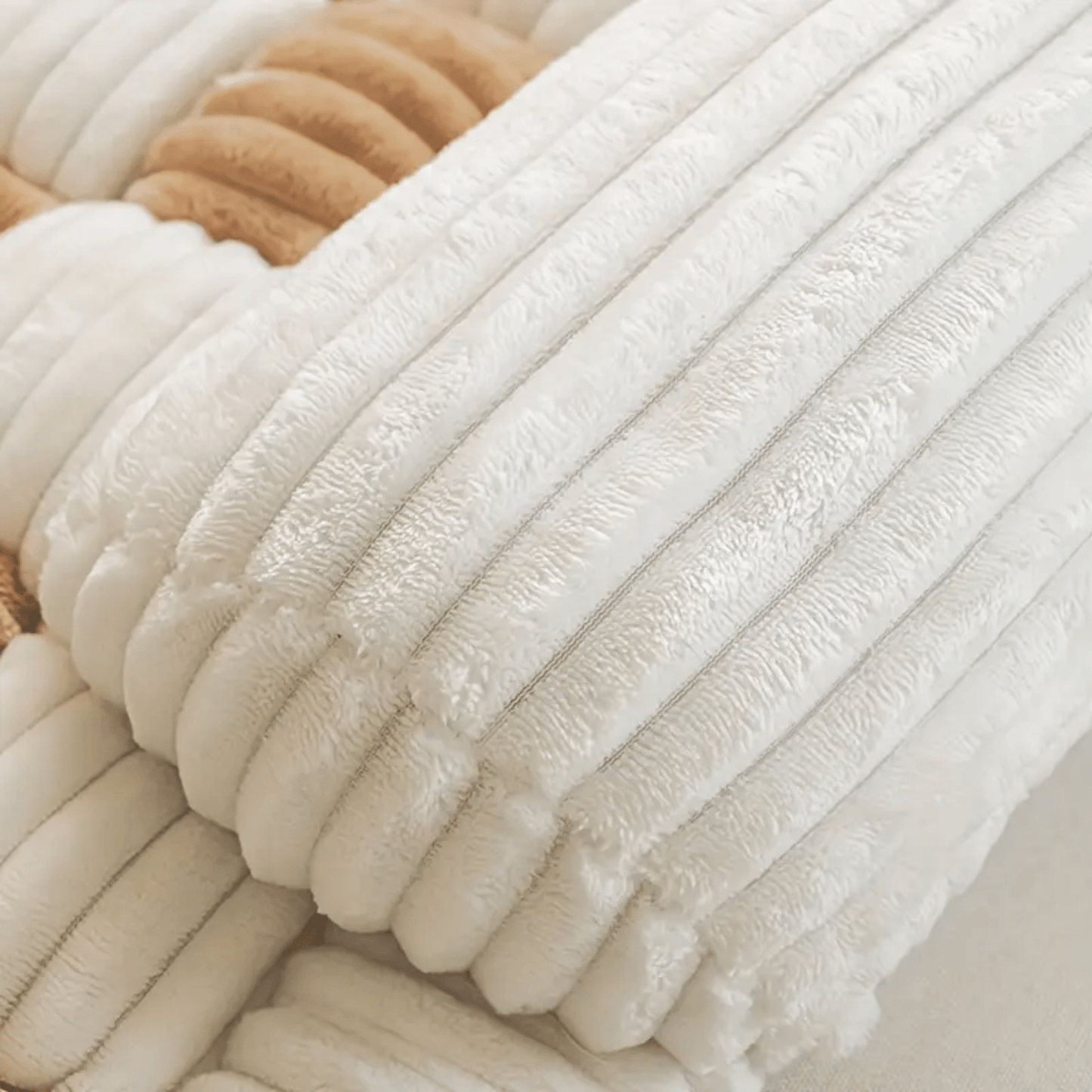 FurLounge – Zacht Wasbaar Sofakussen